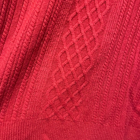 Alia Red Women’s Pull Over Sweater Size Large - Picture 6 of 9